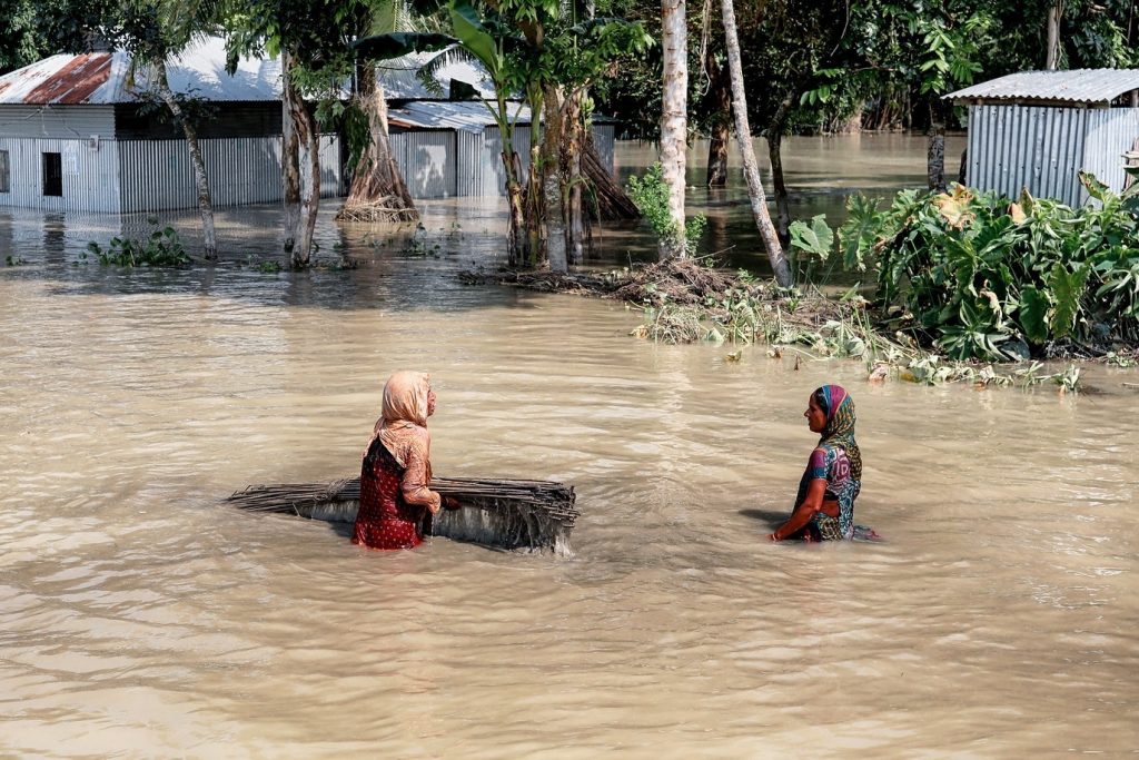 Bilder der Flut in Bangladesch 2021 zeigen die Bevölkerung eher als hilflose Opfer. Foto: UN